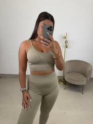Conjunto deportivo tres piezas