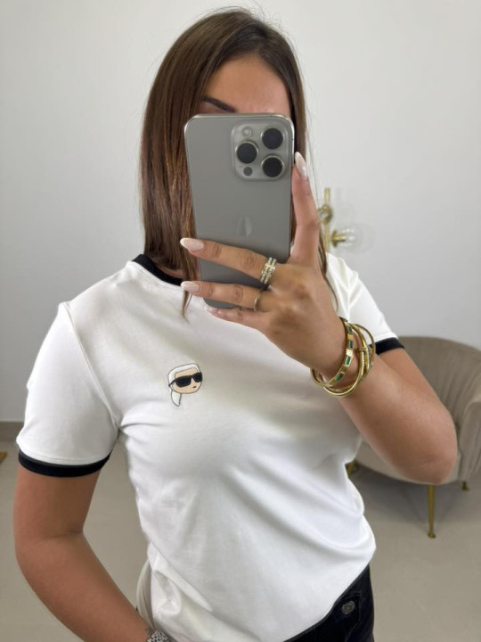 Camiseta corte mujer Karl bordada