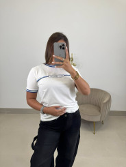 Camiseta corte mujer Karl bordada