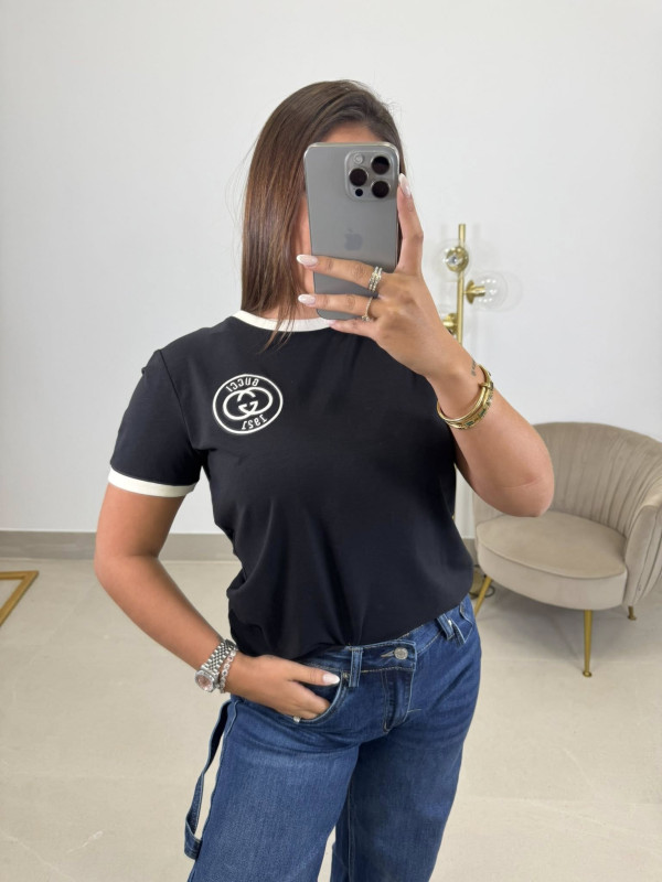 Camiseta corte mujer GC bordada