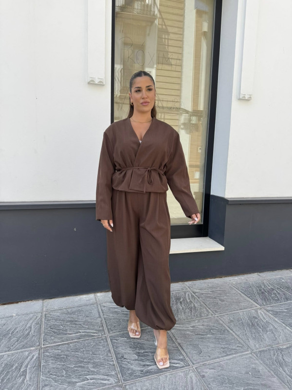 Total look tipo Kimono