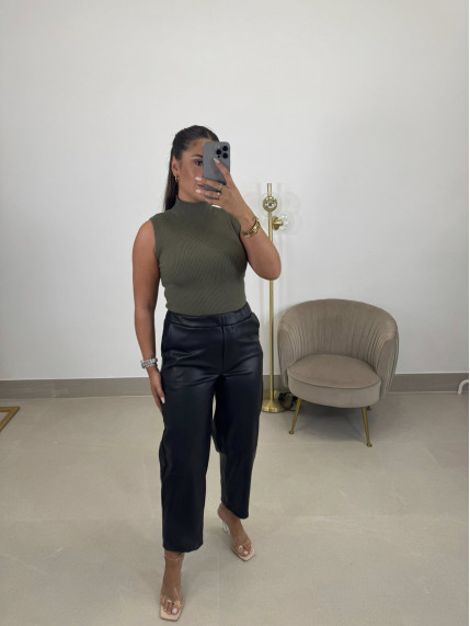 Pantalon polipiel basico negro