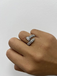 Anillo clavo circonitas