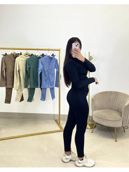 Conjunto dos piezas deportivo