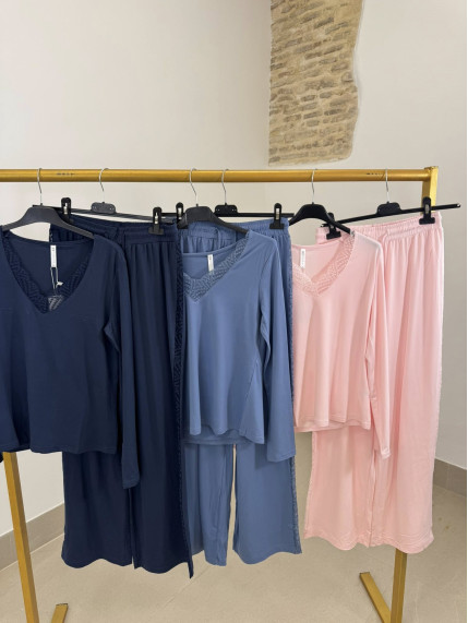 Pijama detalle encaje