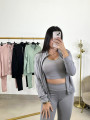 Conjunto deportivo Carla