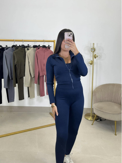 Conjunto deportivo tres piezas Irina