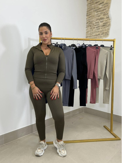 Conjunto deportivo tres piezas Irina