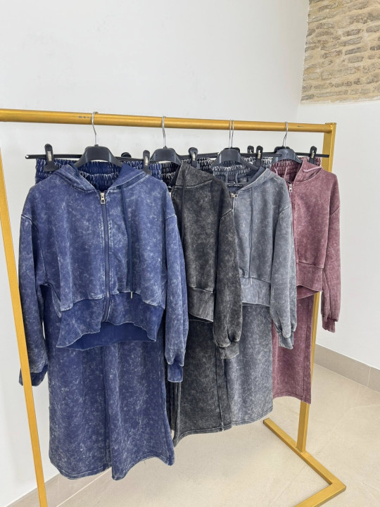 Conjunto desgastado capucha