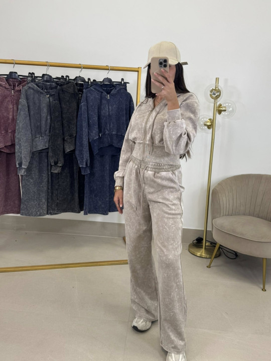 Conjunto desgastado capucha