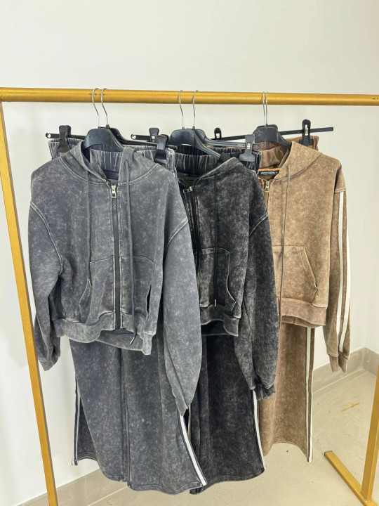Conjunto desgastado rayas laterales