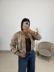 Bomber bolsillo taupe