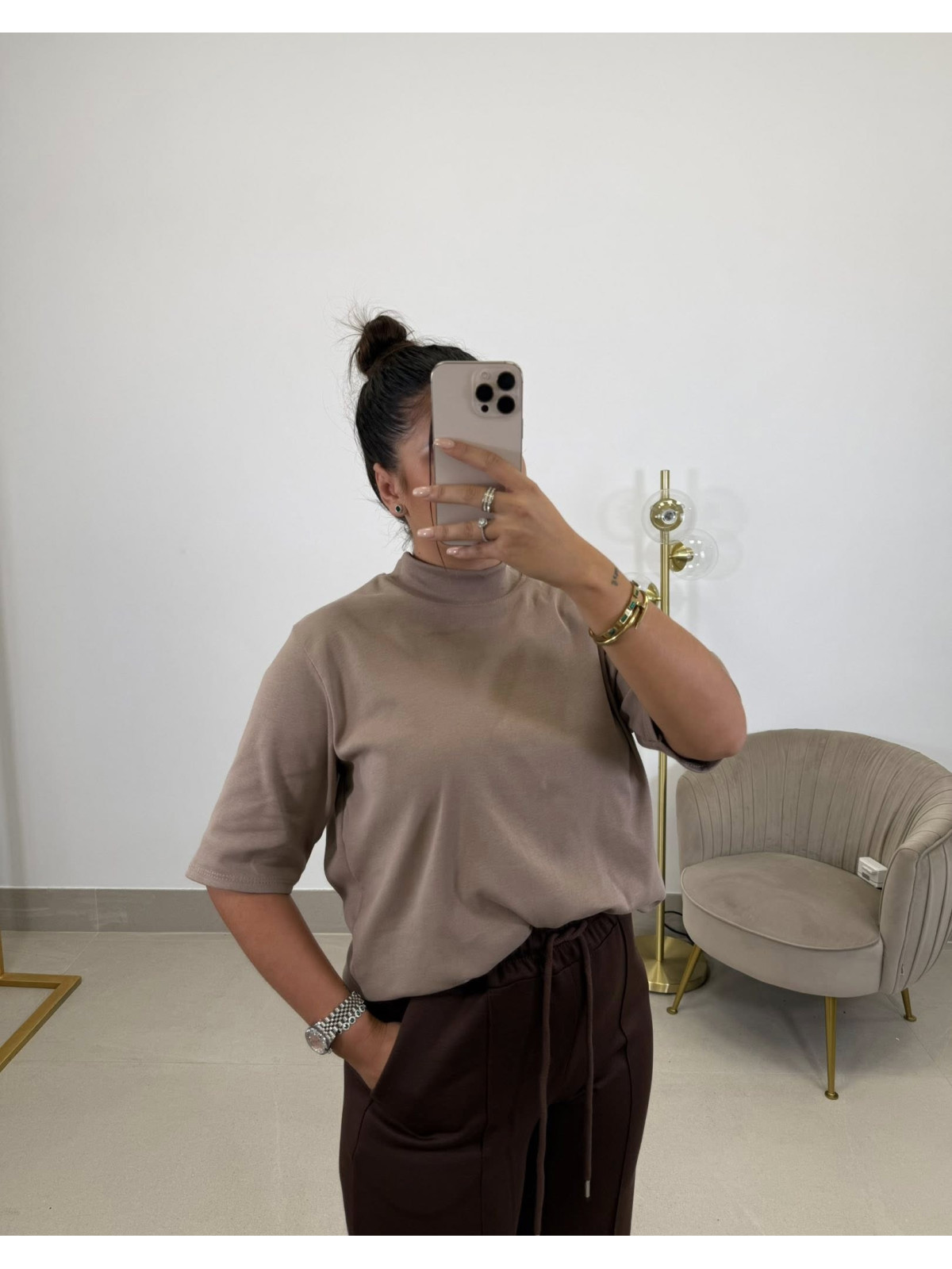 Camiseta oversize taupe