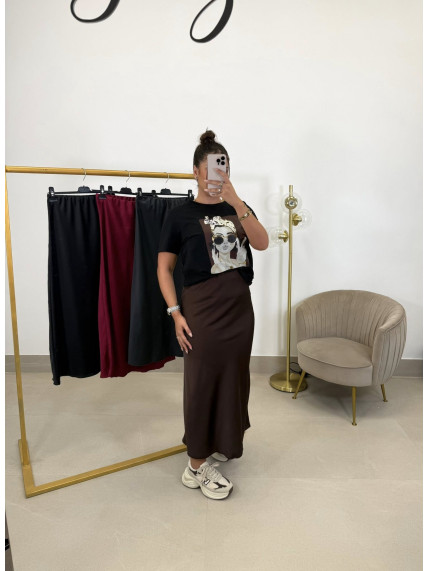 Falda satinada midi negra