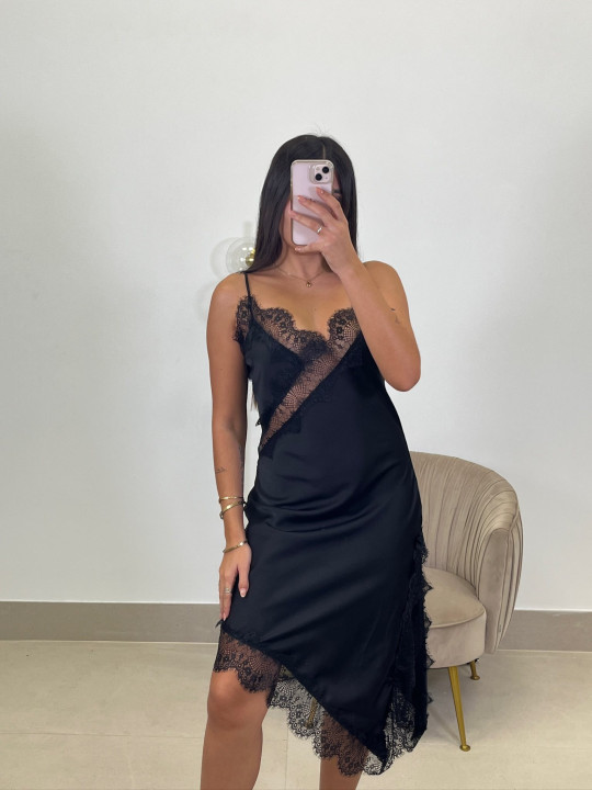 Vestido encaje asimetrico negro