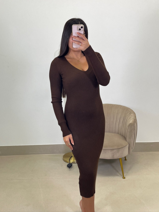 Vestido punto cuello pico marron