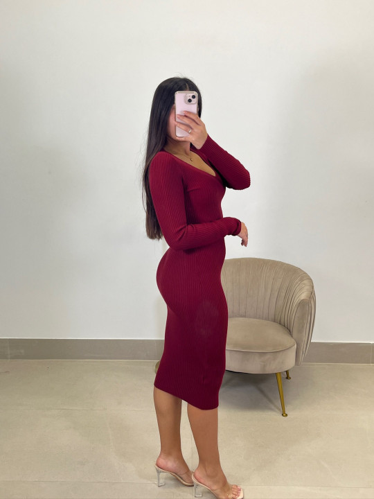 Vestido punto cuello pico tinto