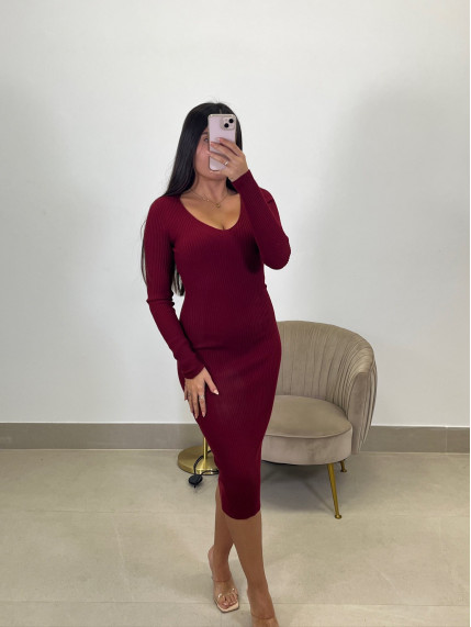 Vestido punto cuello pico tinto