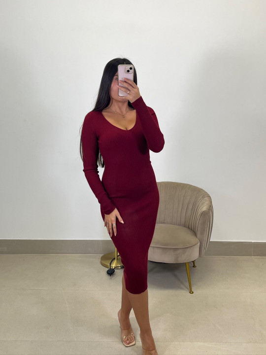 Vestido punto cuello pico tinto