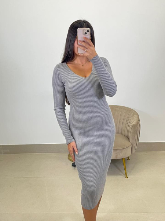 Vestido punto cuello pico gris