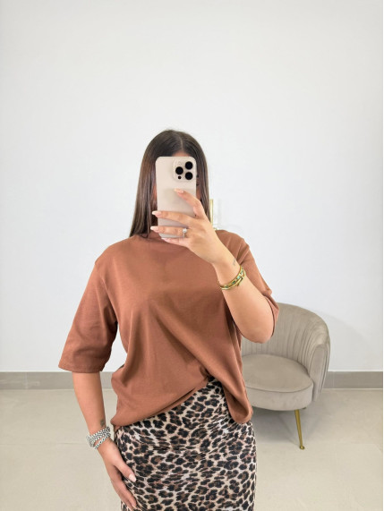 Camiseta oversize marron
