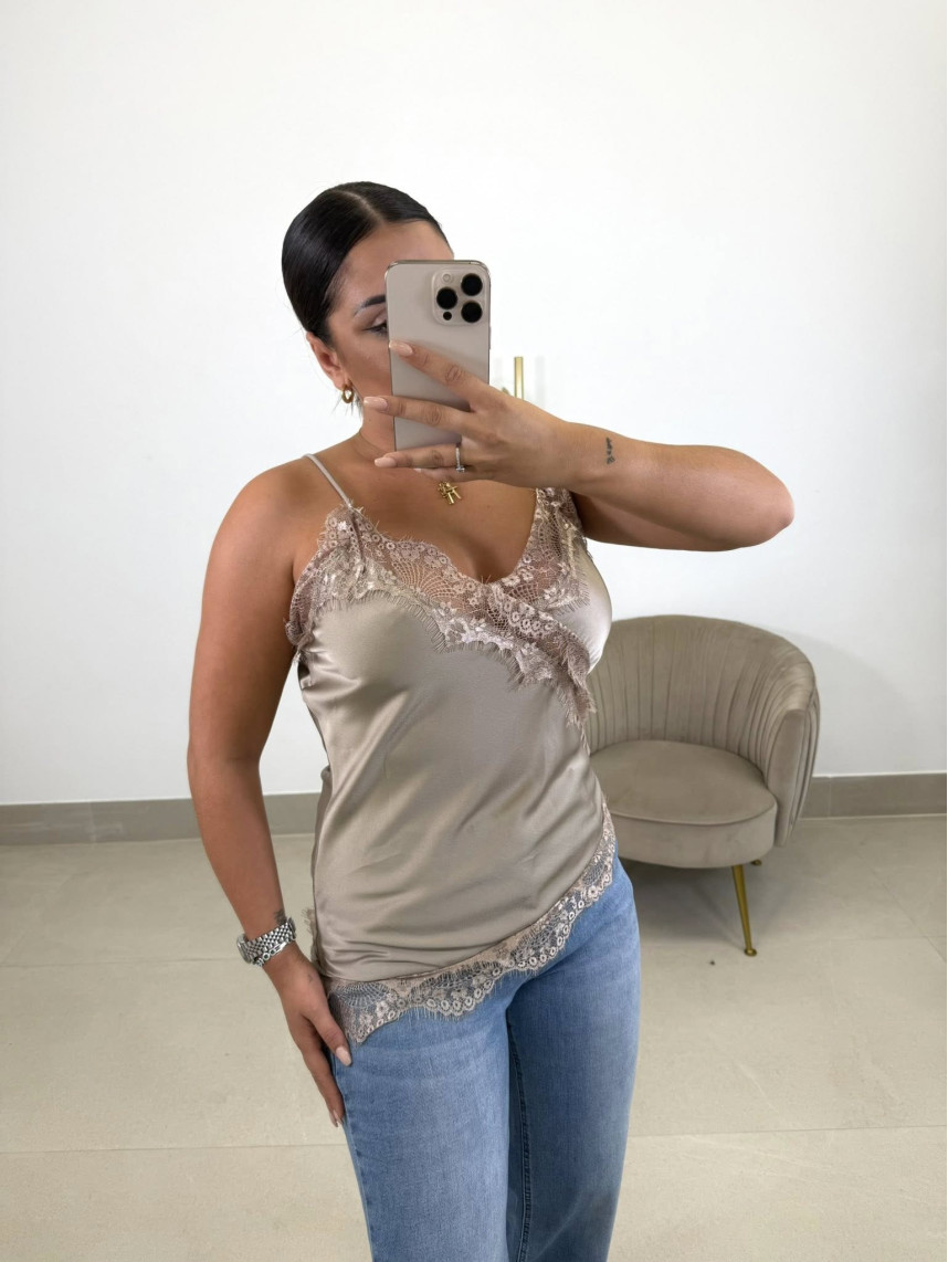 Top lencero asimetrico beige
