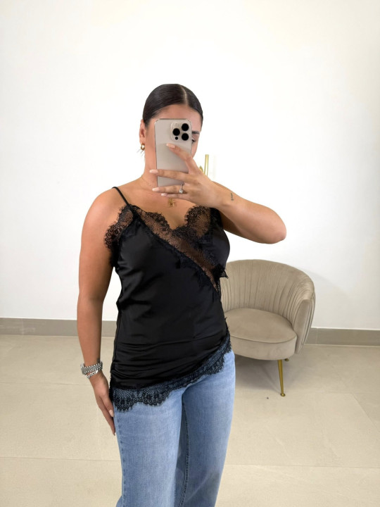 Top lencero asimetrico negro Top lencero asimetrico negro