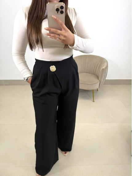 Pantalon pinzas detalle negro