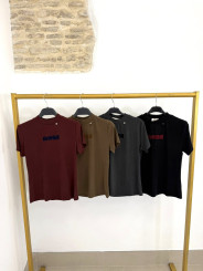 Camiseta More