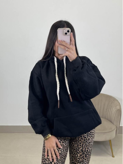 Sudadera basica detalle trenza negra