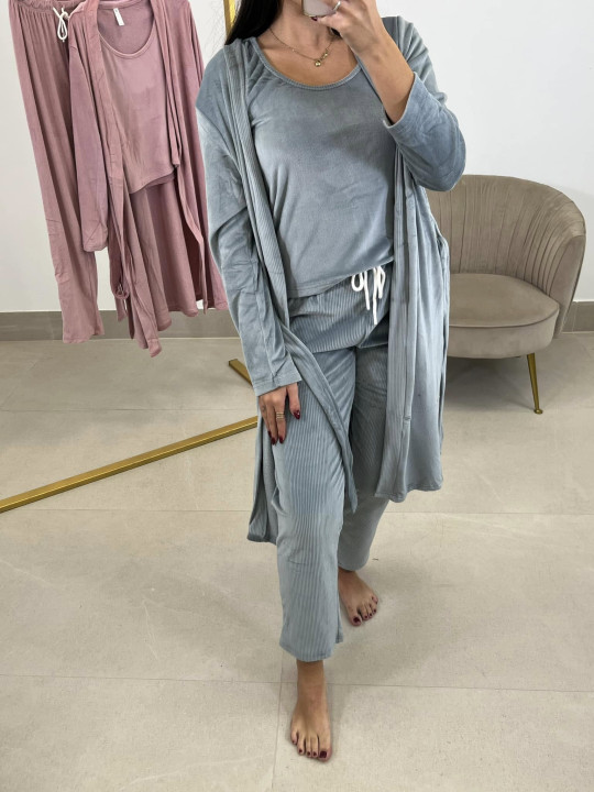 Pijama tres piezas terciopelo Pijama tres piezas terciopelo
