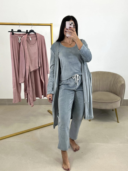 Pijama tres piezas terciopelo Pijama tres piezas terciopelo