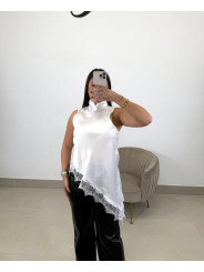 Top cuello alto encaje asimetrico blanco