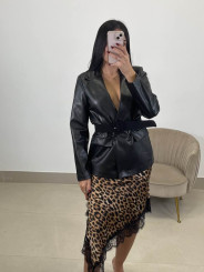 Falda asimetrica encaje leopardo