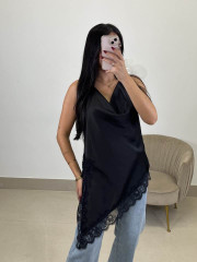Top cuello halter encaje asimetrico negro