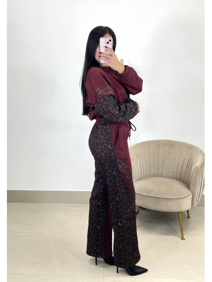 Conjunto combinado leopardo tinto