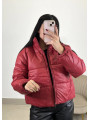 anorak corto rojo