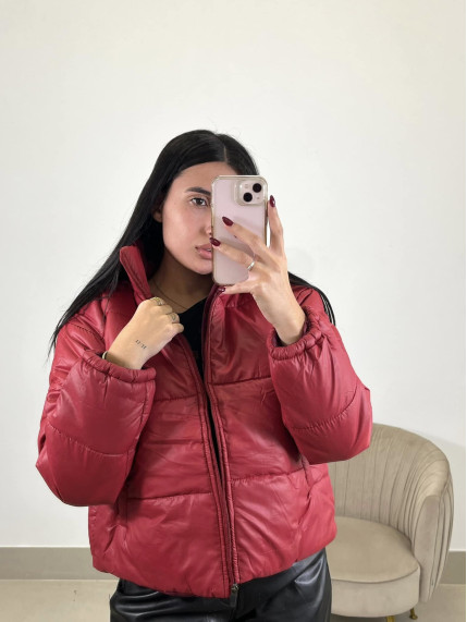 anorak corto rojo