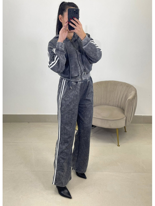 conjunto desgastado rayas laterales gris