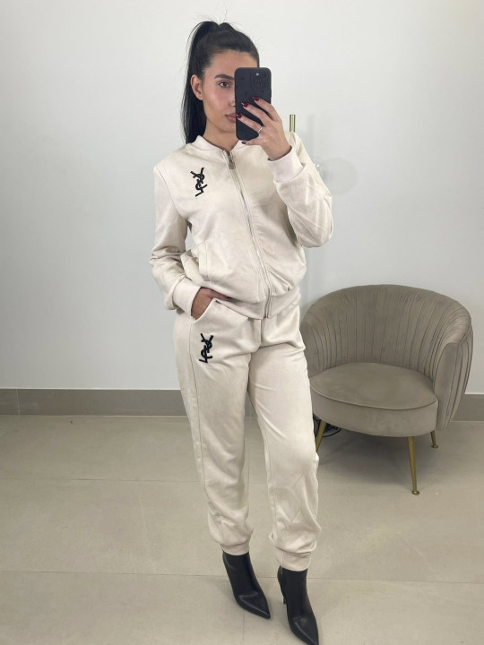 Total look isabel beige