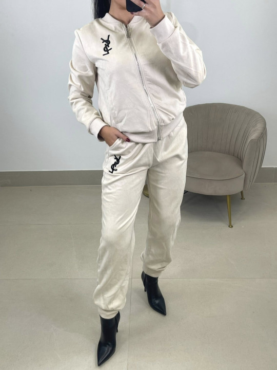 Total look isabel beige