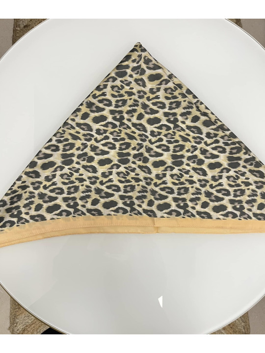 Pañuelo pico animal print