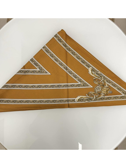 pañuelo pico mostaza