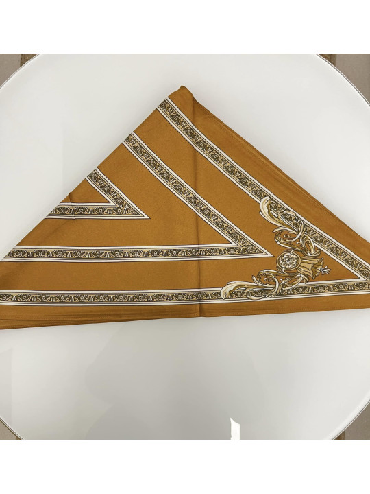 pañuelo pico mostaza