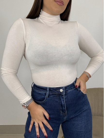 CAMISETA BASICA TACTO SUAVE CUELLO ALTO