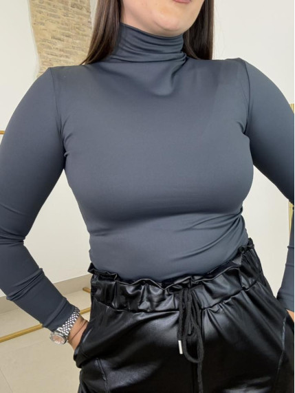 Camiseta cuello alto licra fría