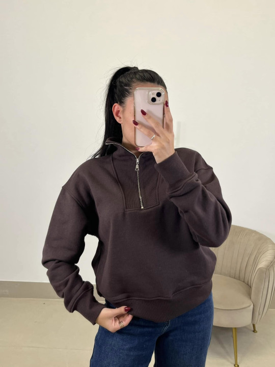 sudadera cuello chimenea marron