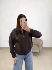 sudadera cuello chimenea marron