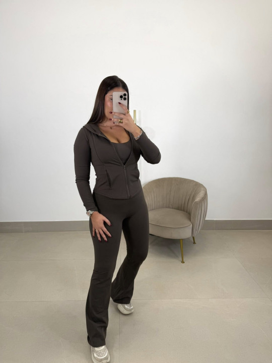 Conjunto deportivo Mireia