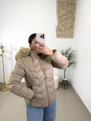 Abrigo acolchado camel